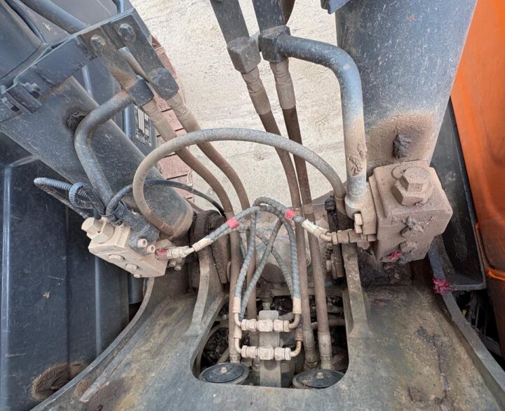 Doosan DX140LC-5 - Crawler Excavators