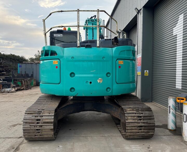 KOBELCO SK230SRLC-5 - Crawler Excavators