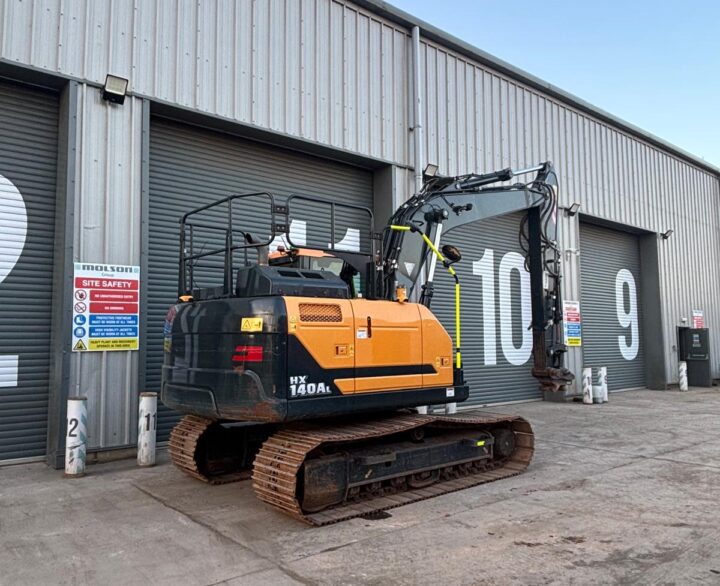 Hyundai HX140L - Crawler Excavators