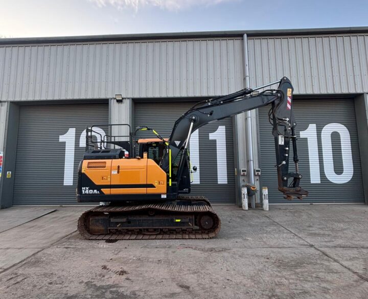 Hyundai HX140L - Crawler Excavators