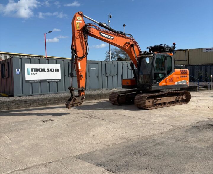 Doosan DX140LC-5 - Crawler Excavators