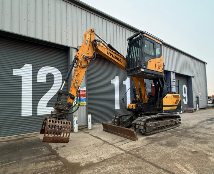 Hyundai HX140L High Rise Cab