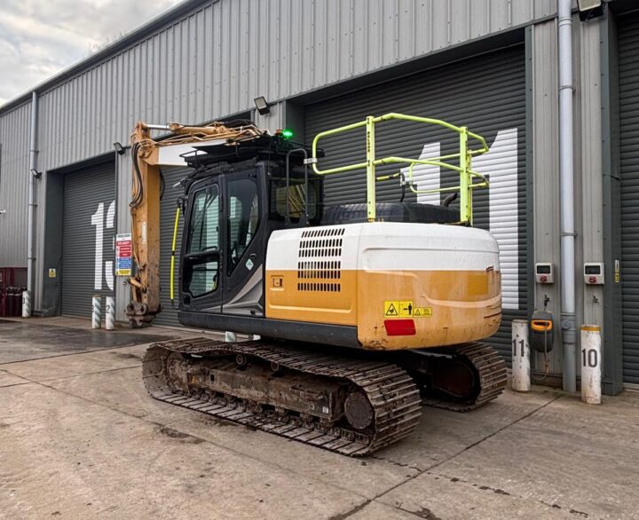 Kobelco SK130LC-11 - Crawler Excavators