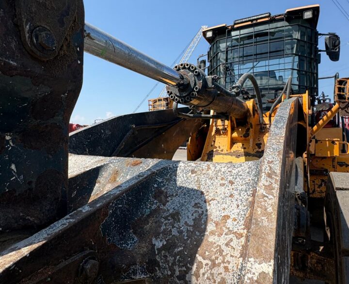 Hyundai HL960AHDXT - Used Wheel Loaders
