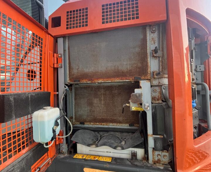 Hitachi ZX225USLC-6 - Crawler Excavators