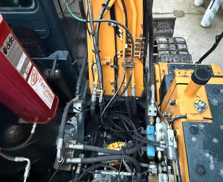 Hyundai HX140L High Rise Cab - Crawler Excavators