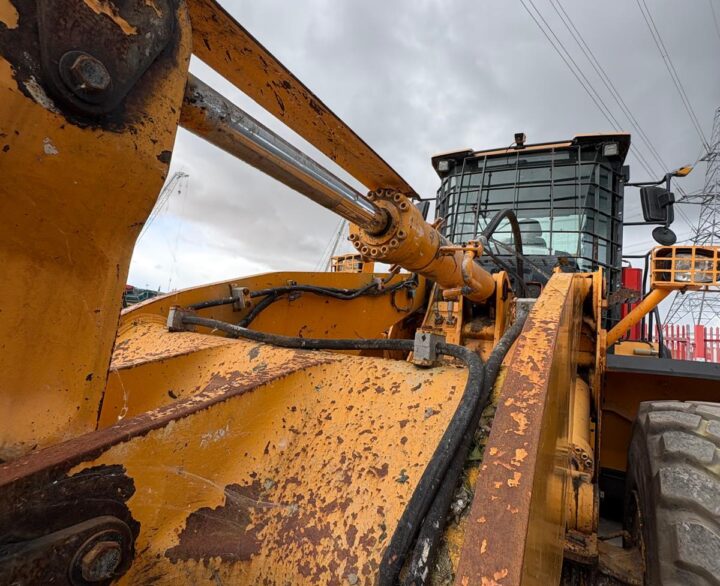 Hyundai HL960HDXT - Used Wheel Loaders