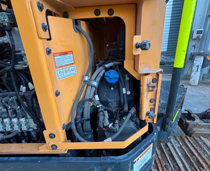 Hyundai HX145LCR - Crawler Excavators