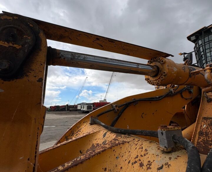 Hyundai HL960HDXT - Used Wheel Loaders
