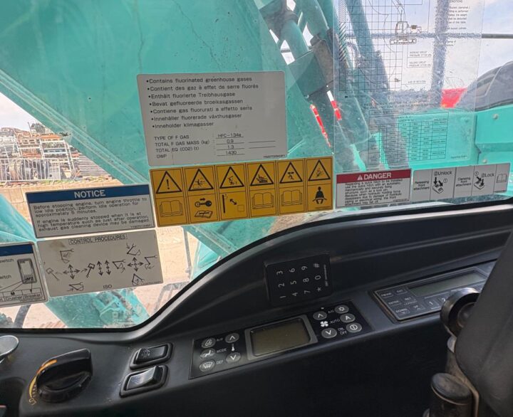 Kobelco SK210LC-10E - Crawler Excavators