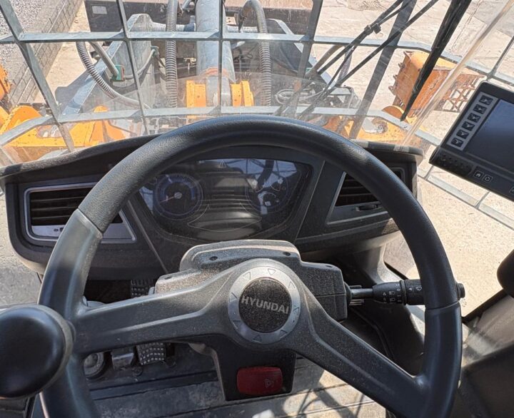 Hyundai HL960AHDXT - Used Wheel Loaders
