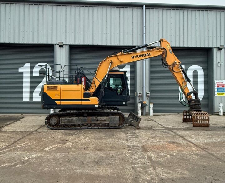 Hyundai HX140L High Rise Cab - Crawler Excavators