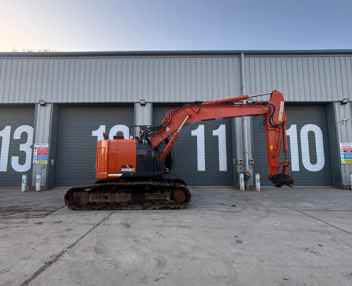 Hitachi ZX225USLC-6 - Crawler Excavators