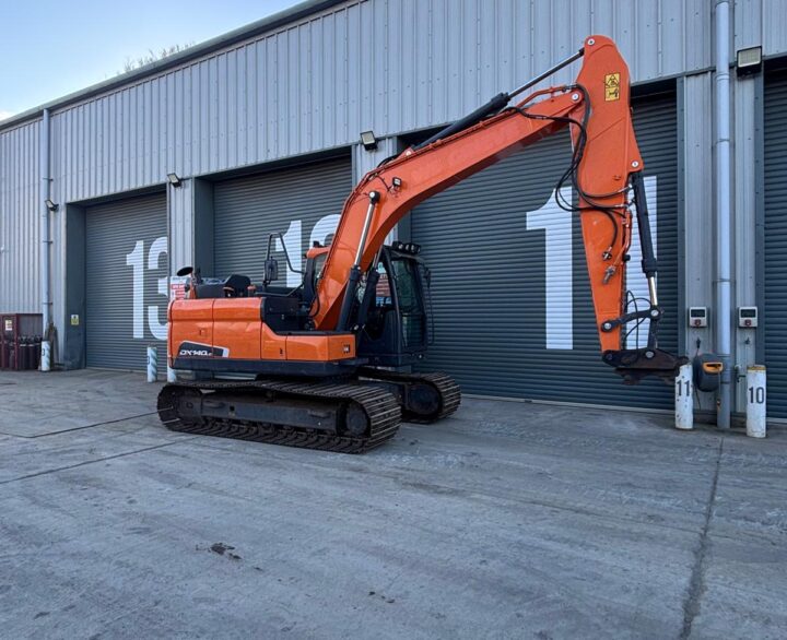 Doosan DX140LC-5 - Crawler Excavators
