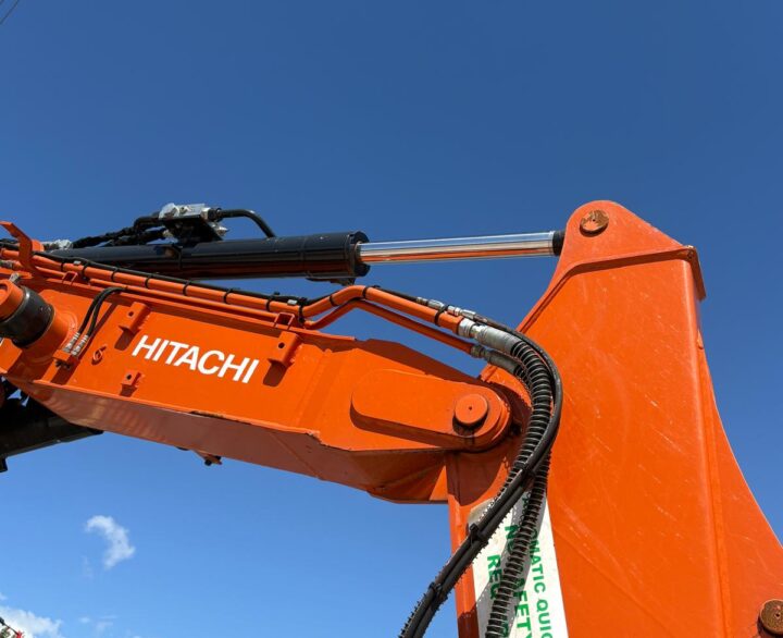 Hitachi ZX85USBR-6 2PB - Mini Excavators