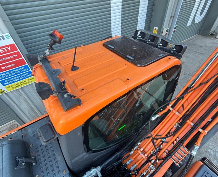 Doosan DX140LC-5 - Crawler Excavators
