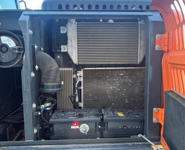 Doosan DX140LC-5 - Crawler Excavators
