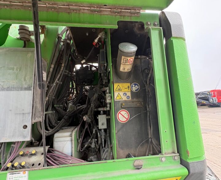 Sennebogen 817M - Material Handlers