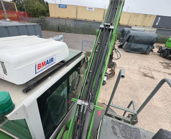 Sennebogen 817M - Material Handlers