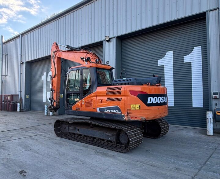 Doosan DX140LC-5 - Crawler Excavators
