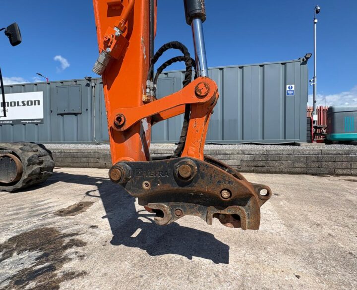 Hitachi ZX85USBR-6 2PB - Mini Excavators