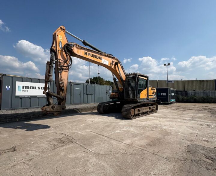 Hyundai HX300L - Crawler Excavators