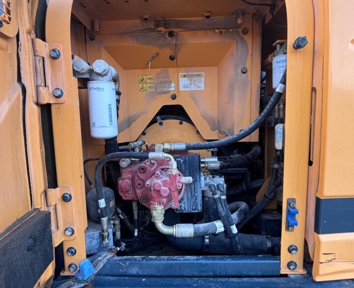 Hyundai HX140L - Crawler Excavators