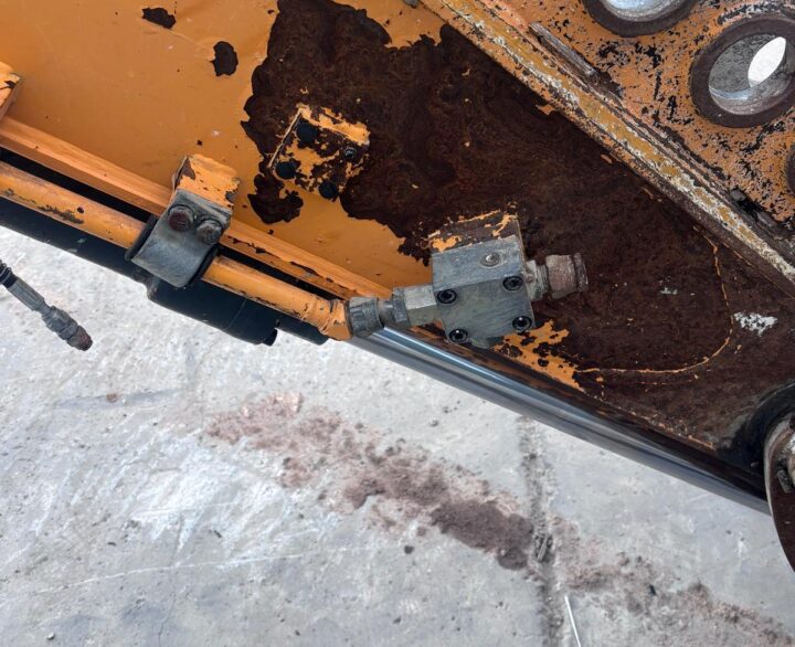 Hyundai HX140L - Crawler Excavators