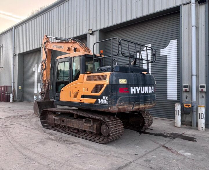 Hyundai HX140L - Crawler Excavators