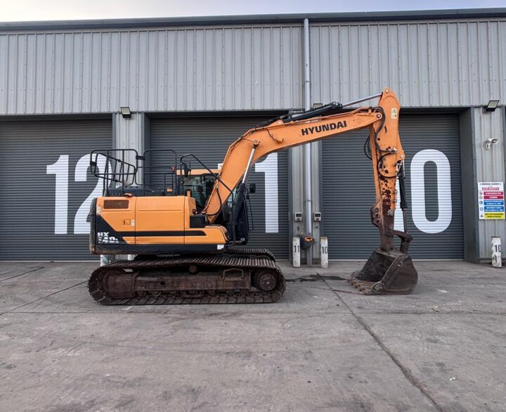 Hyundai HX140L - Crawler Excavators