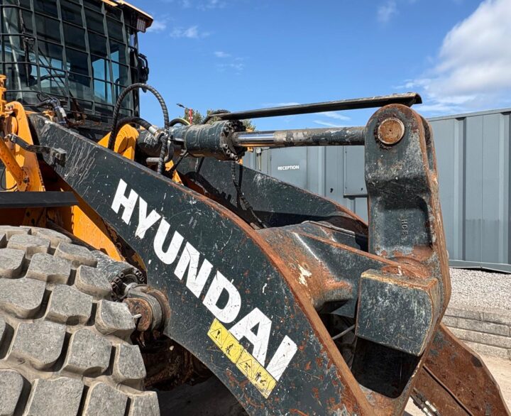 Hyundai HL960AHDXT - Used Wheel Loaders