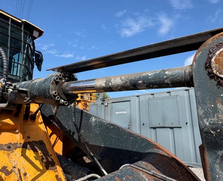Hyundai HL960AHDXT - Used Wheel Loaders