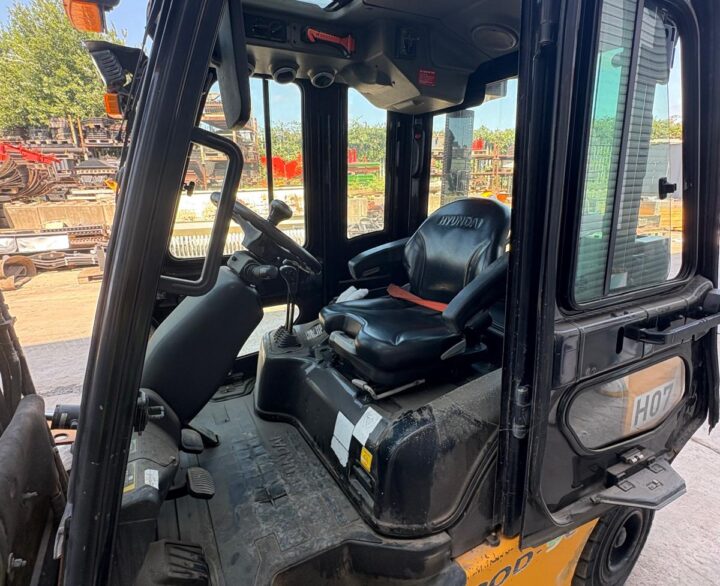 Hyundai 30D-9 - Telehandlers