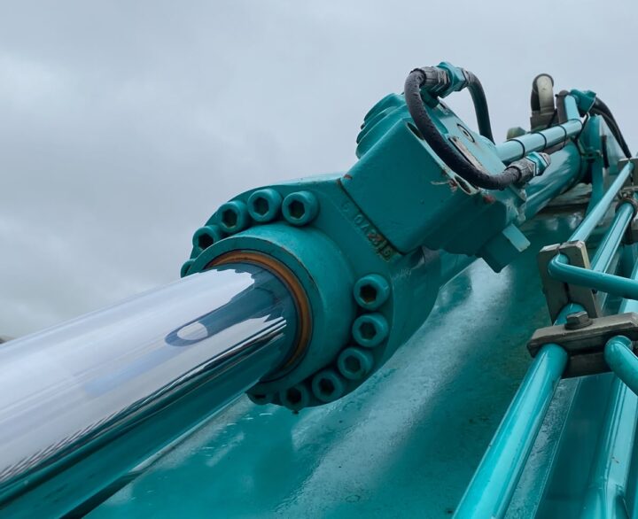 Kobelco SK230SRLC-5E - Crawler Excavators