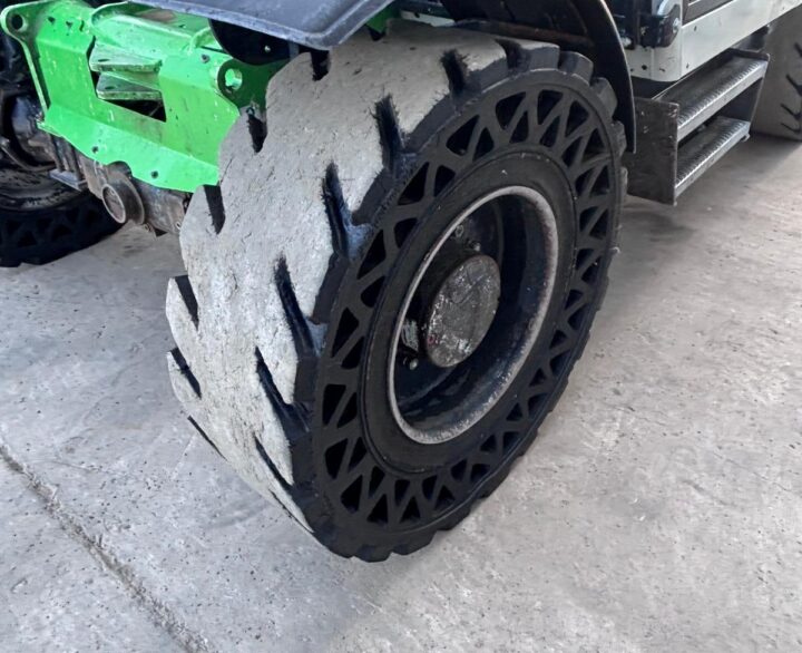 Sennebogen 355 - Telehandlers