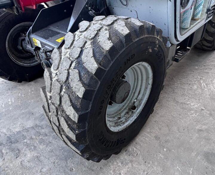 Massey Ferguson TH7038 - Telehandlers