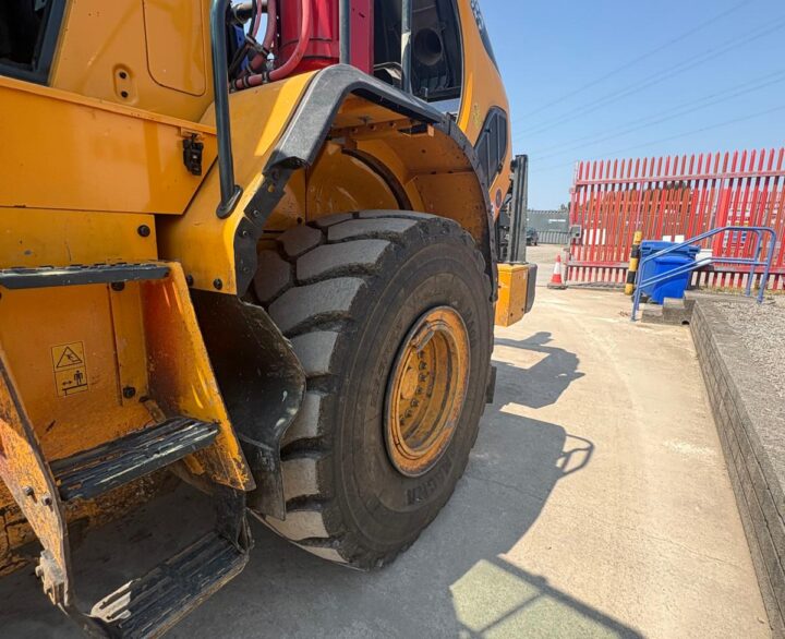 Hyundai HL960AHDXT - Used Wheel Loaders
