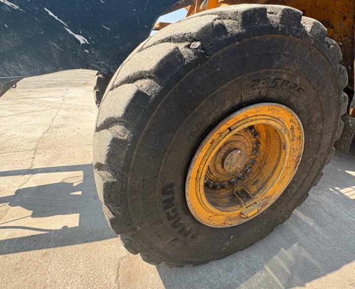 Hyundai HL960AHDXT - Used Wheel Loaders