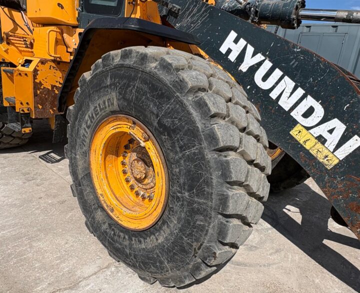 Hyundai HL960AHDXT - Used Wheel Loaders