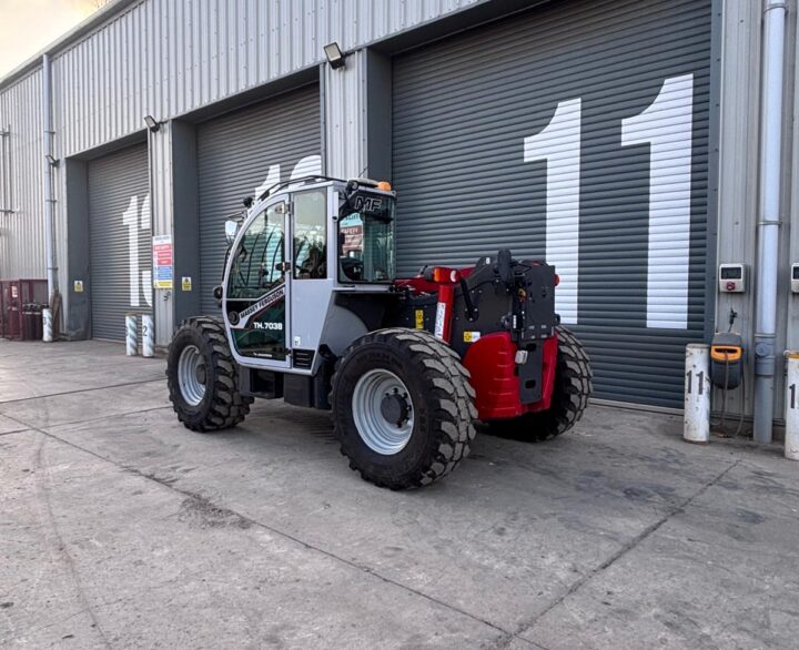 Massey Ferguson TH7038 - Telehandlers