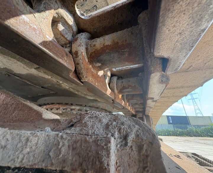 Hyundai HX300L - Crawler Excavators
