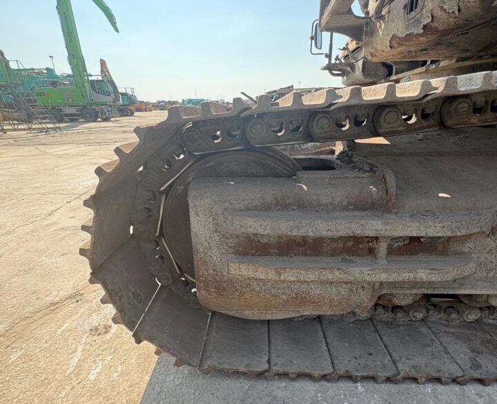 Hyundai HX300L - Crawler Excavators