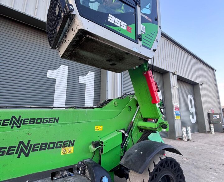 Sennebogen 355 - Telehandlers