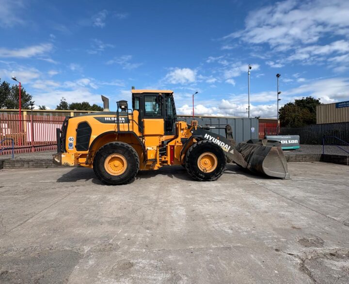 Hyundai HL960AHDXT - Used Wheel Loaders
