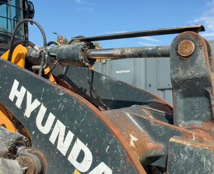 Hyundai HL960AHDXT - Used Wheel Loaders