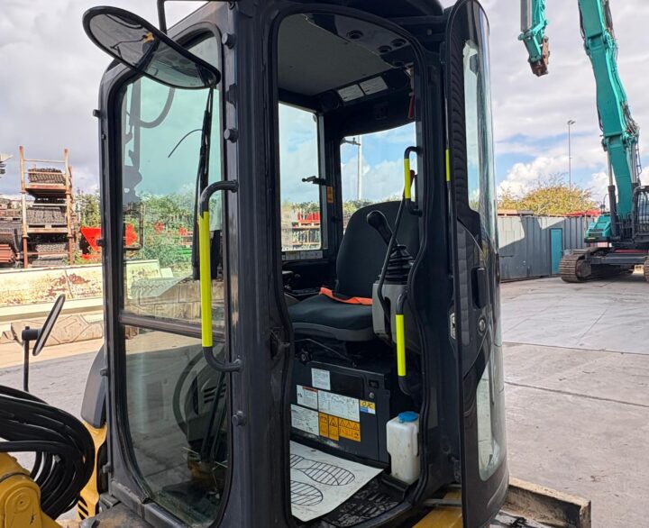 Kobelco SK30SR-6E - Mini Excavators