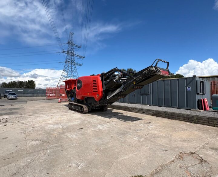 Terex Finlay J-960 - Used Crushers