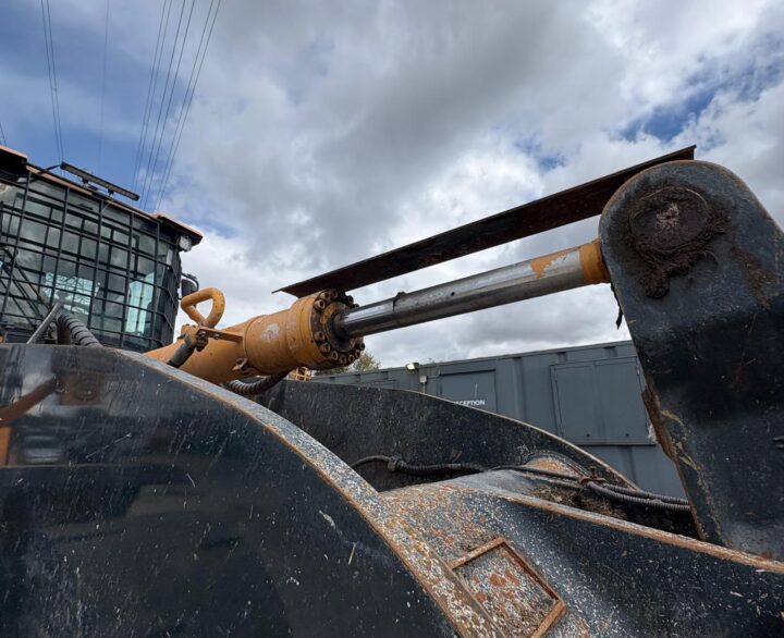 Hyundai HL960AHDXT - Used Wheel Loaders