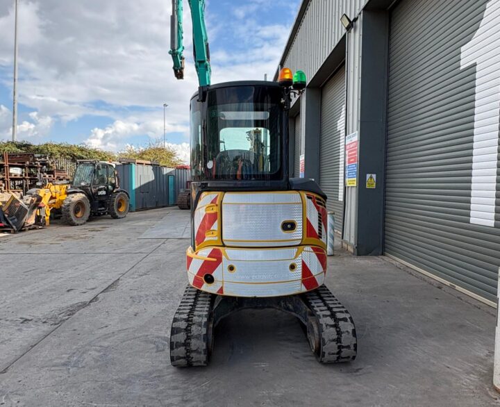 Kobelco SK30SR-6E - Mini Excavators