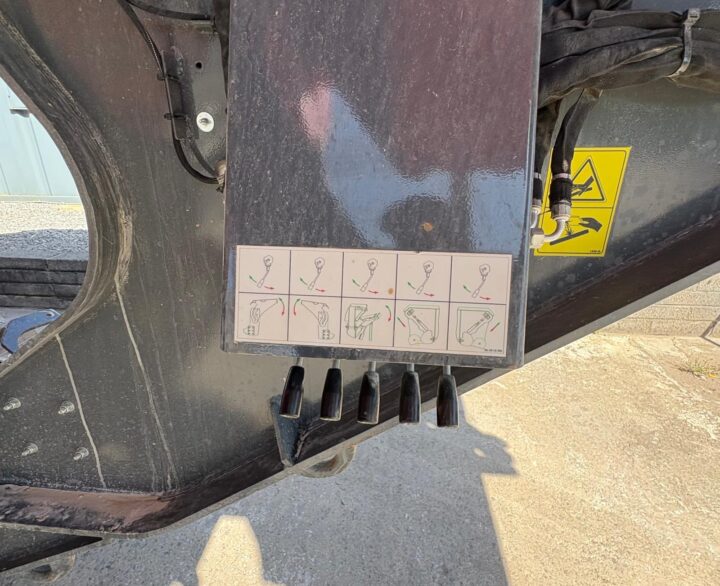 Finlay J-1170HA + - Used Crushers